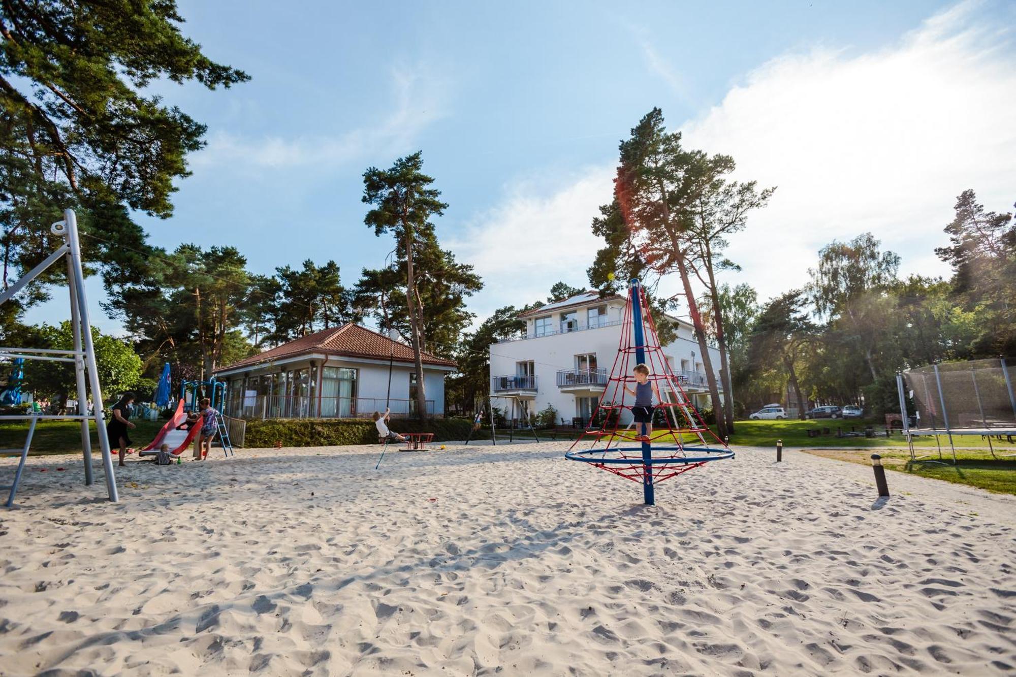 Apartamenty Za Regą Mrzezyno Bagian luar foto
